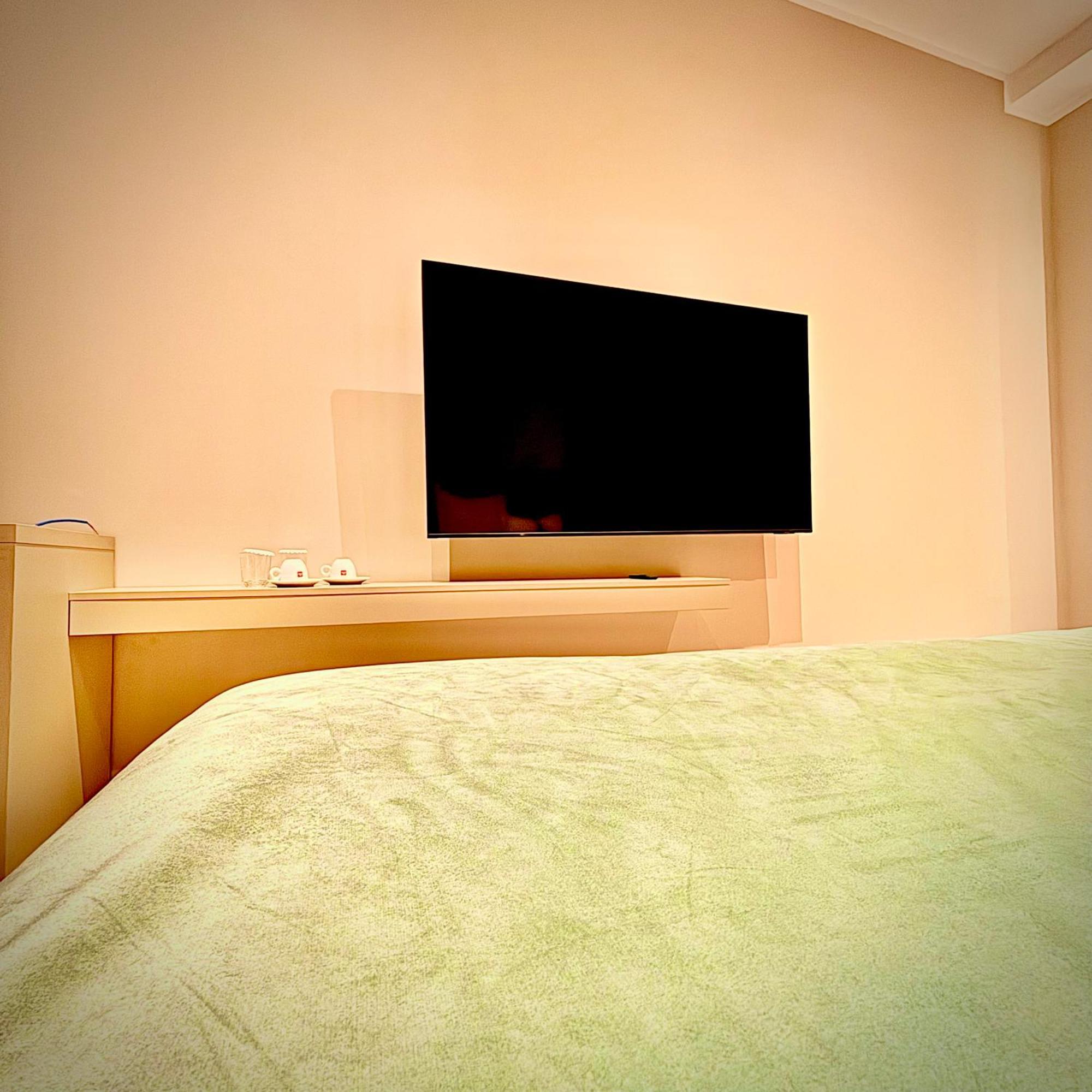 Hotel Clipa Szörényvár Kültér fotó