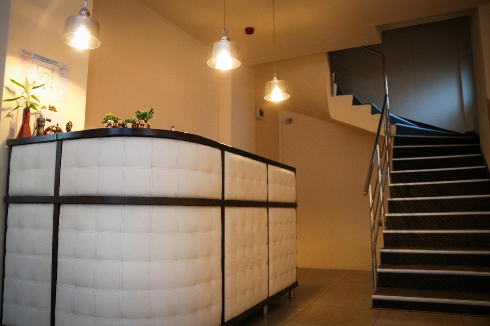 Hotel Clipa Szörényvár Kültér fotó